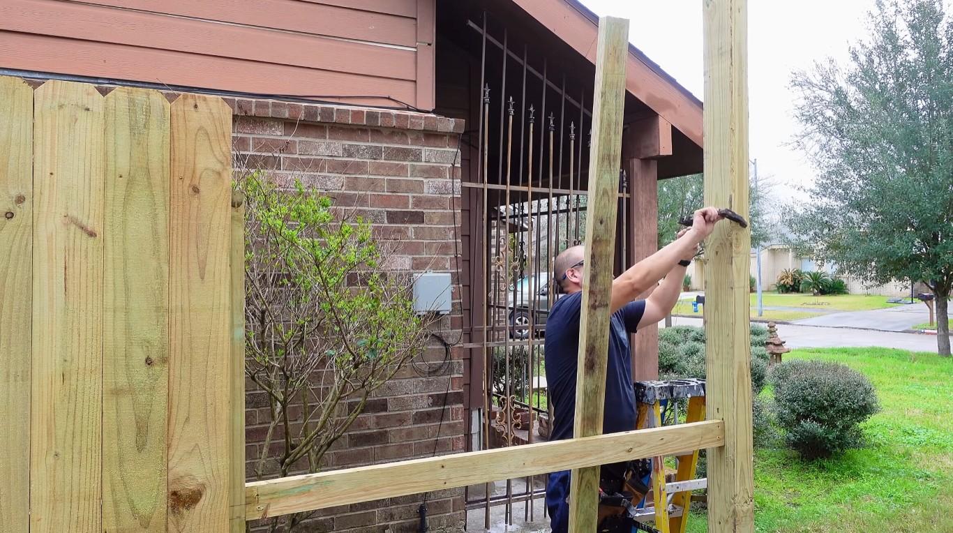 Professional fence installation crew working in Albany, OR